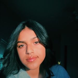 Meet your Posher, Mia